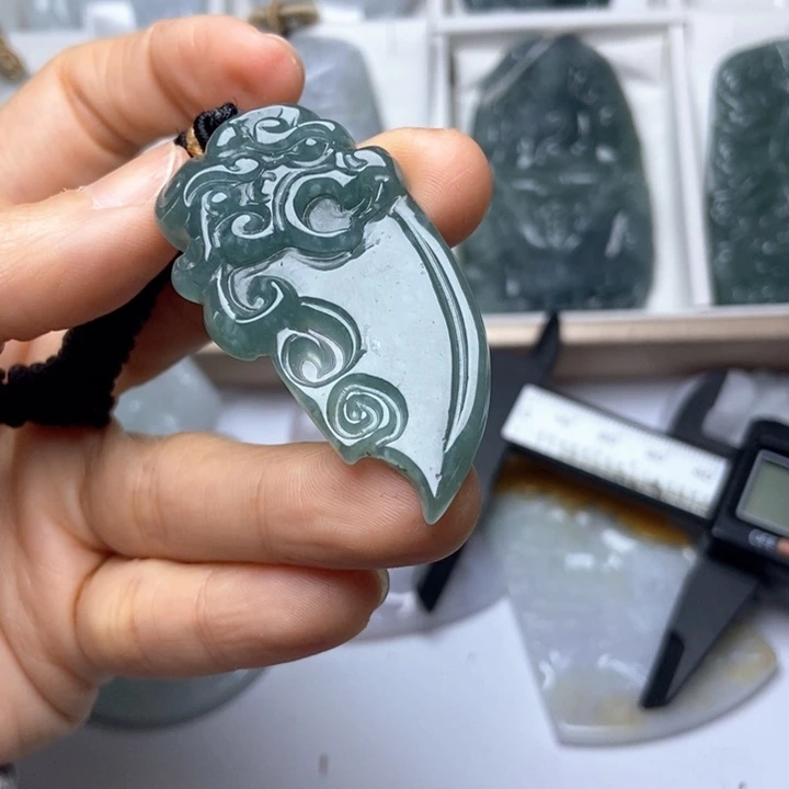 翡翠未镶嵌挂件翡翠