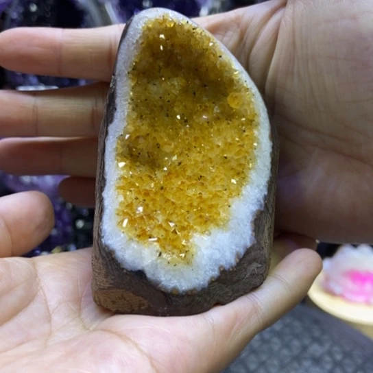 未镶嵌大型摆件（非配饰）水晶