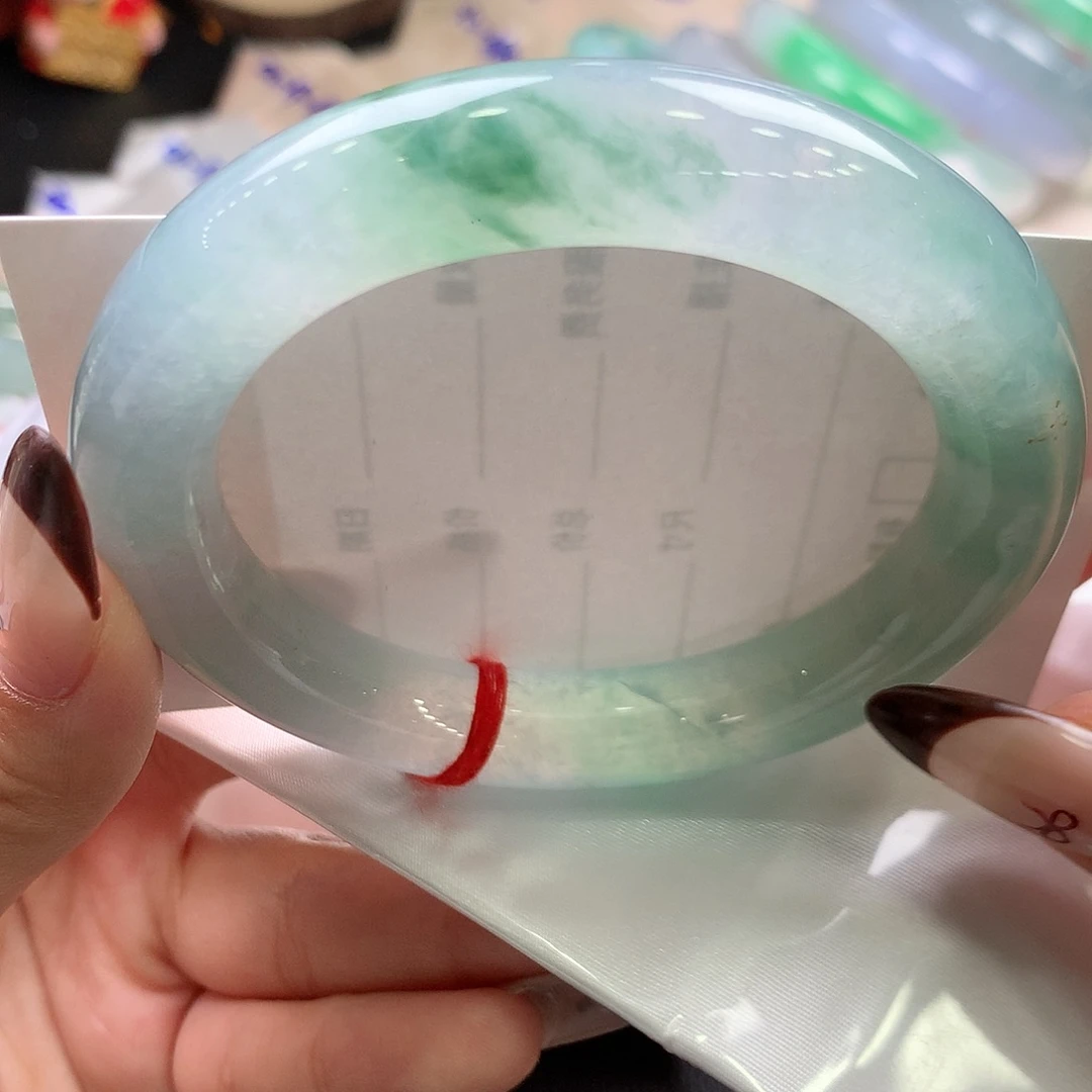 翡翠未镶嵌手镯（圆镯）51号冰种绿花今日大圈，吐血强推！！！