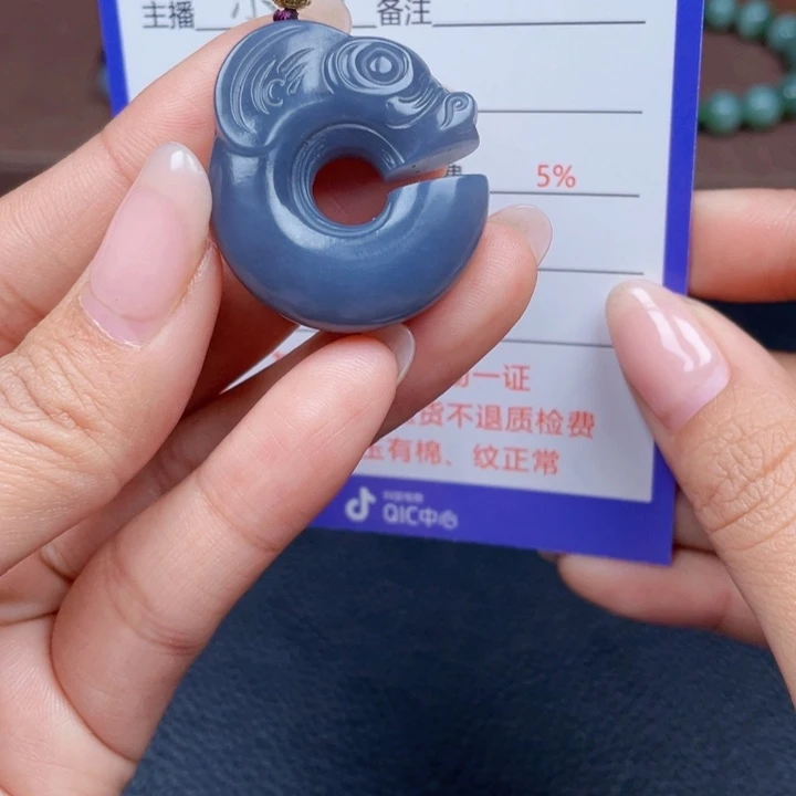 晨***和田玉未镶嵌颈饰