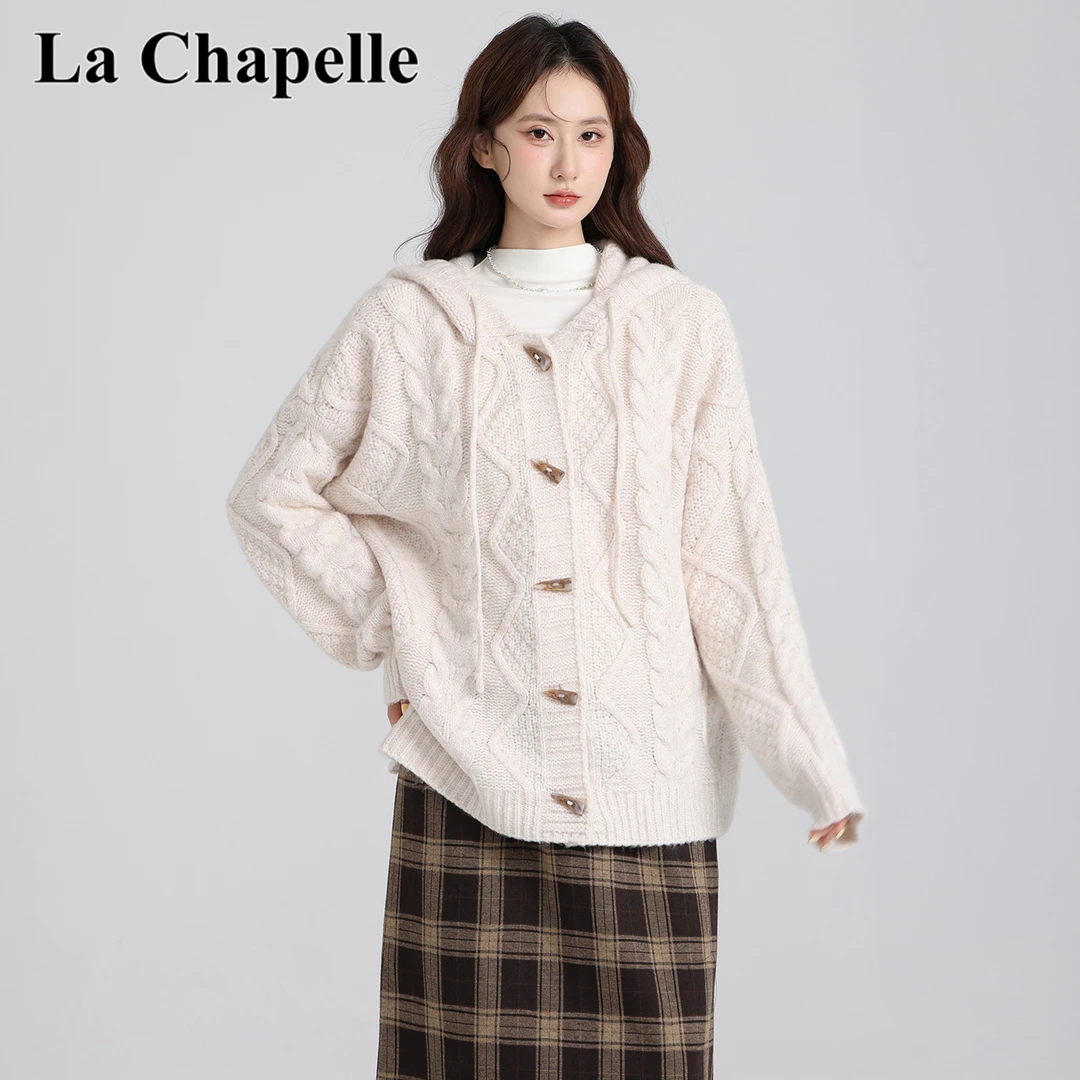 拉夏贝尔秋冬季新款慵懒风宽松麻花连帽毛衣女小众牛角扣针织开衫