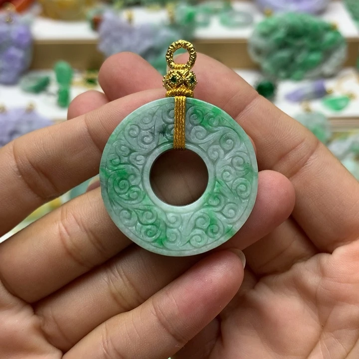 颈饰未镶嵌翡翠彩**姐翡翠
