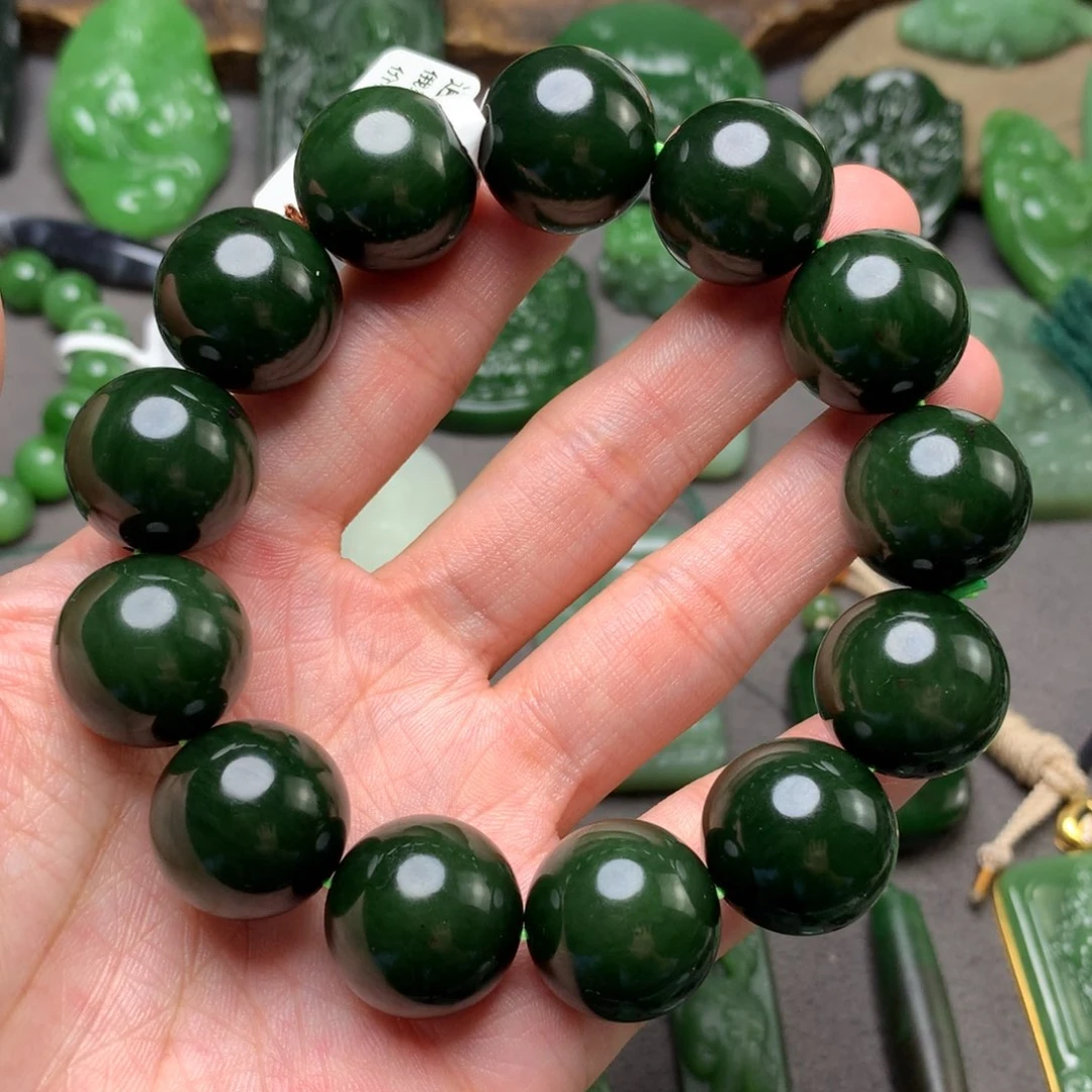 和田玉未镶嵌颈饰北****树