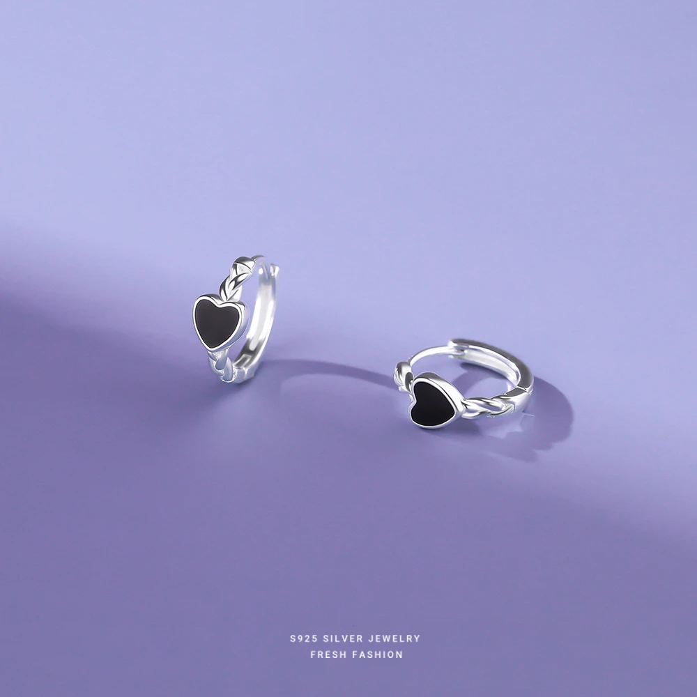 925银耳饰 黑色爱心耳环女s925纯银百搭耳扣高级感小众耳圈冷