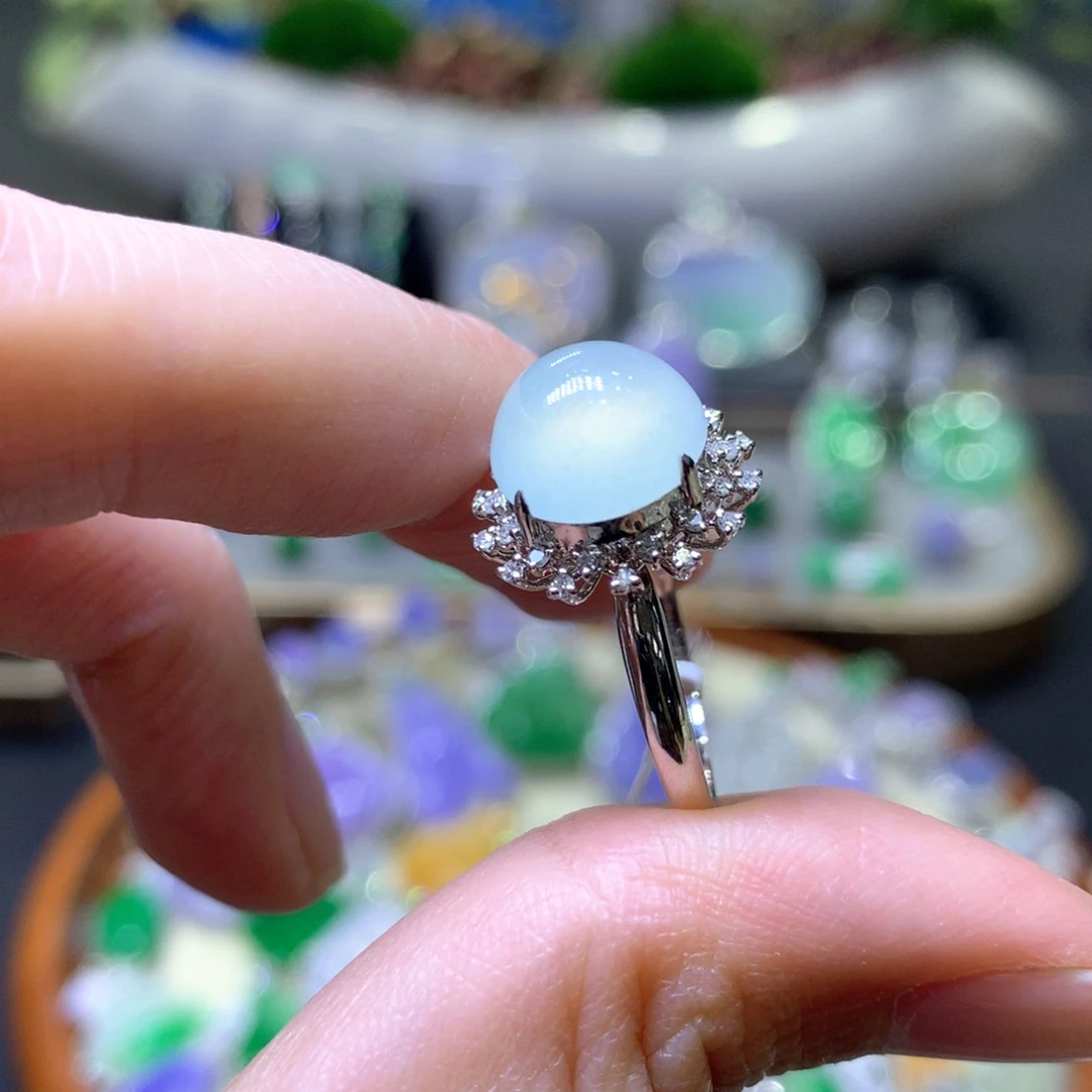 【闪购商品】翡翠颈饰18K金镶嵌翡翠吊坠项链