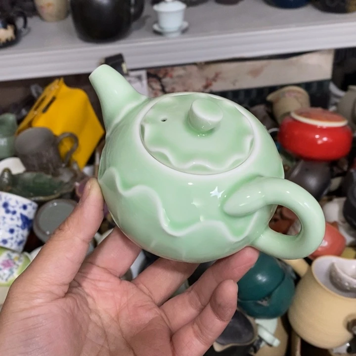 陶瓷艺术品及陶瓷壶