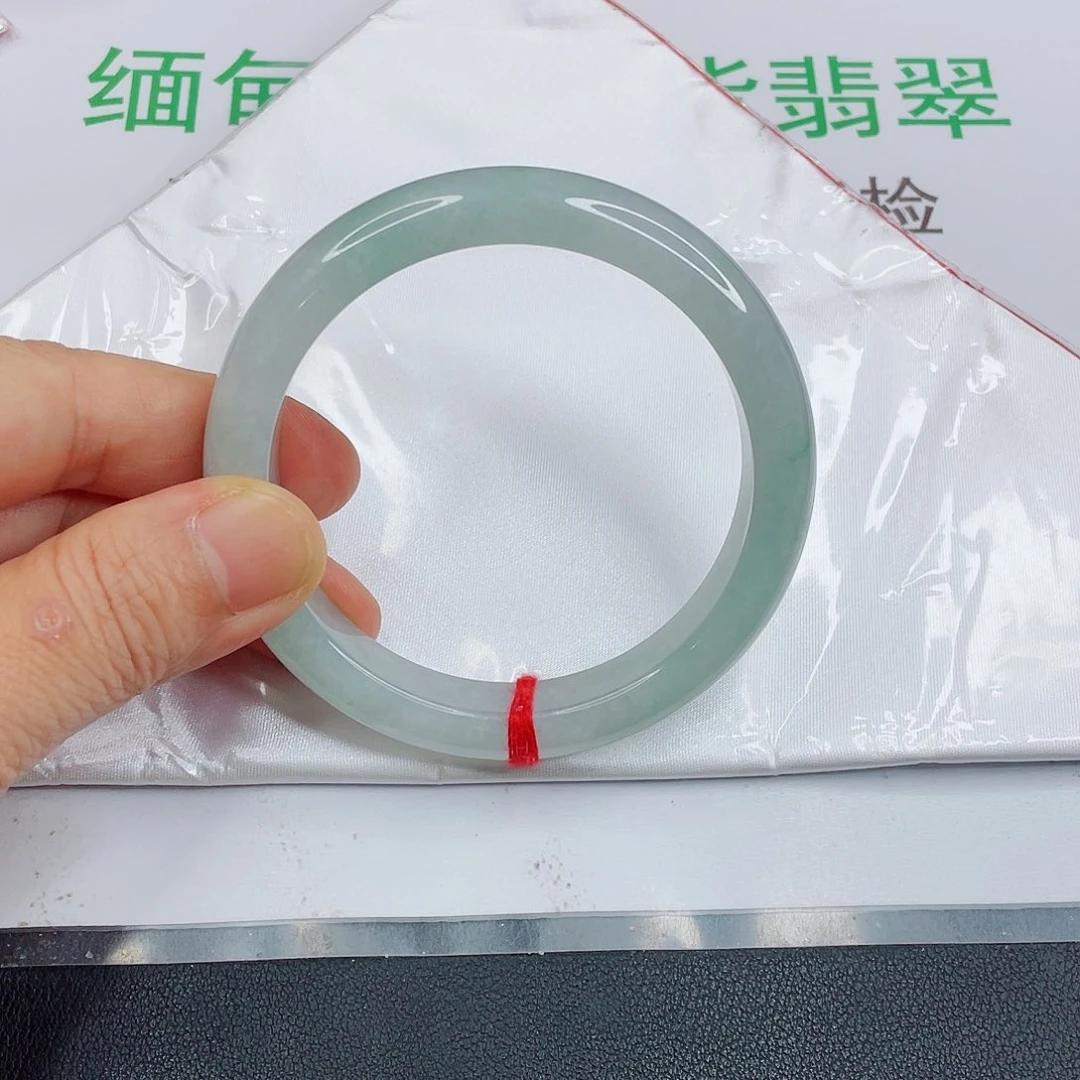 未镶嵌手镯翡翠宥***?
