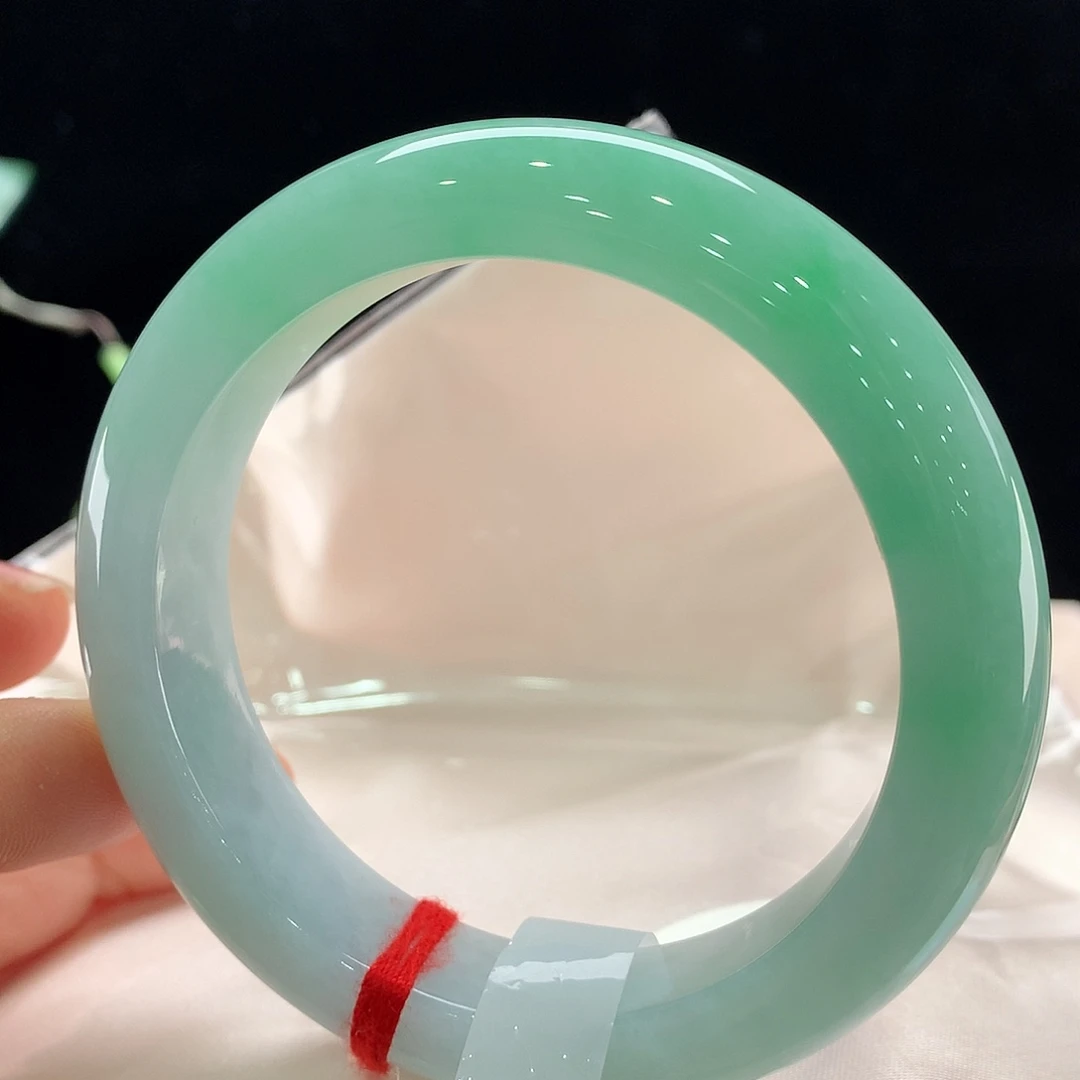 翡翠未镶嵌手镯0213