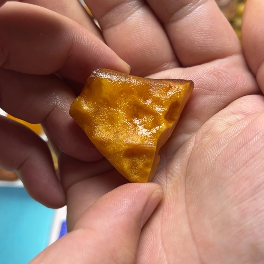 未镶嵌定制琥珀蜜蜡定制盾牌