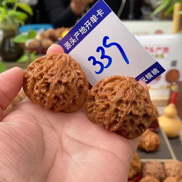 文玩核桃把件41桃心宫灯339号