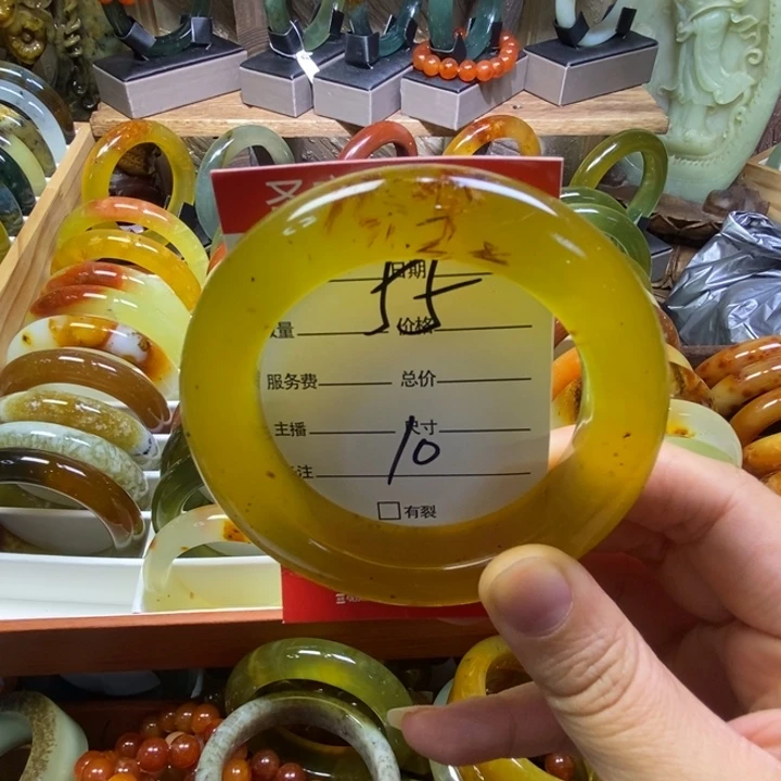 ****盛蛇纹石玉未镶嵌手镯