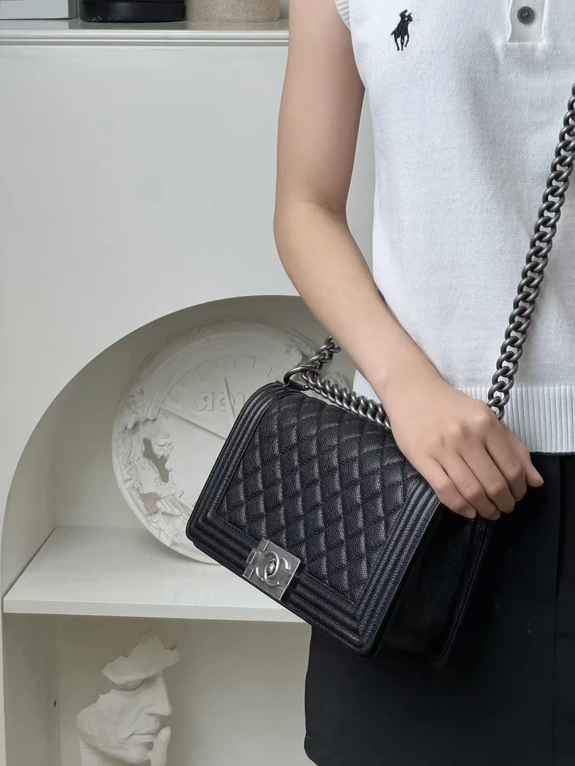 99新 Chanel/香奈儿 leboy中号黑银荔枝牛单肩包/甄选