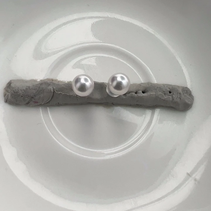 ak耳钉7mm18K金镶嵌海水珍珠