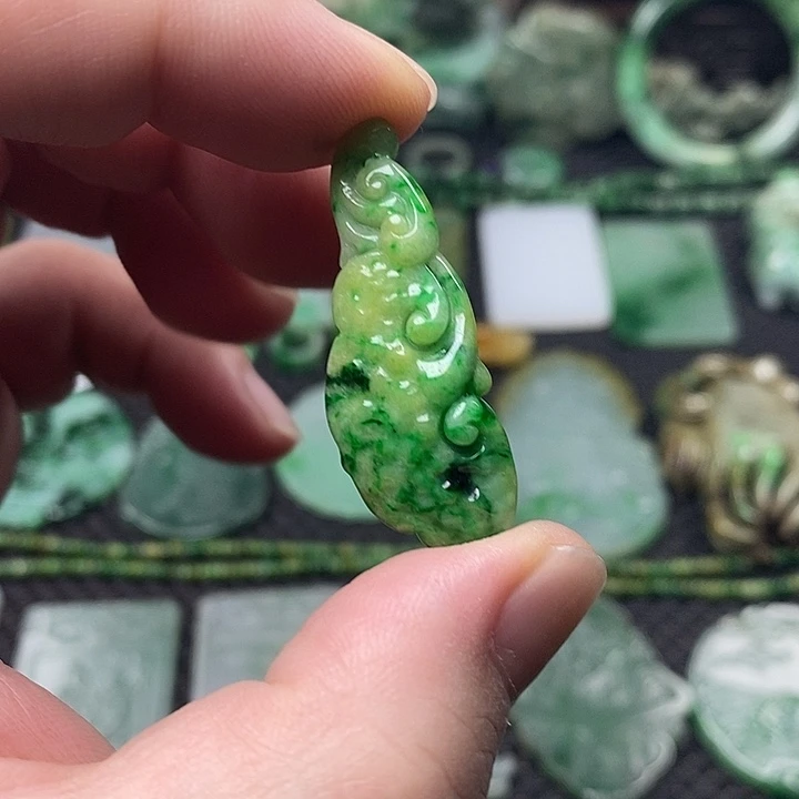 翡翠未镶嵌颈饰缅甸天然翡翠如意