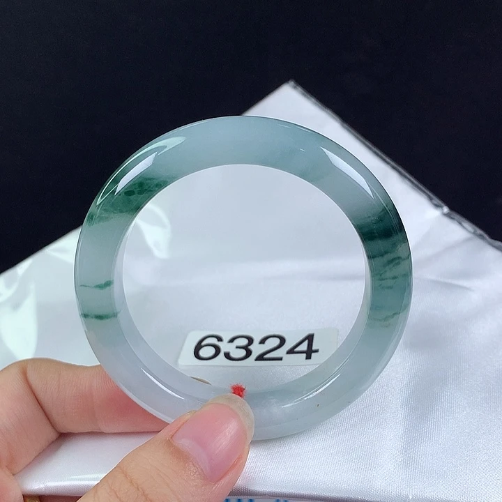 翡翠未镶嵌手镯51圈