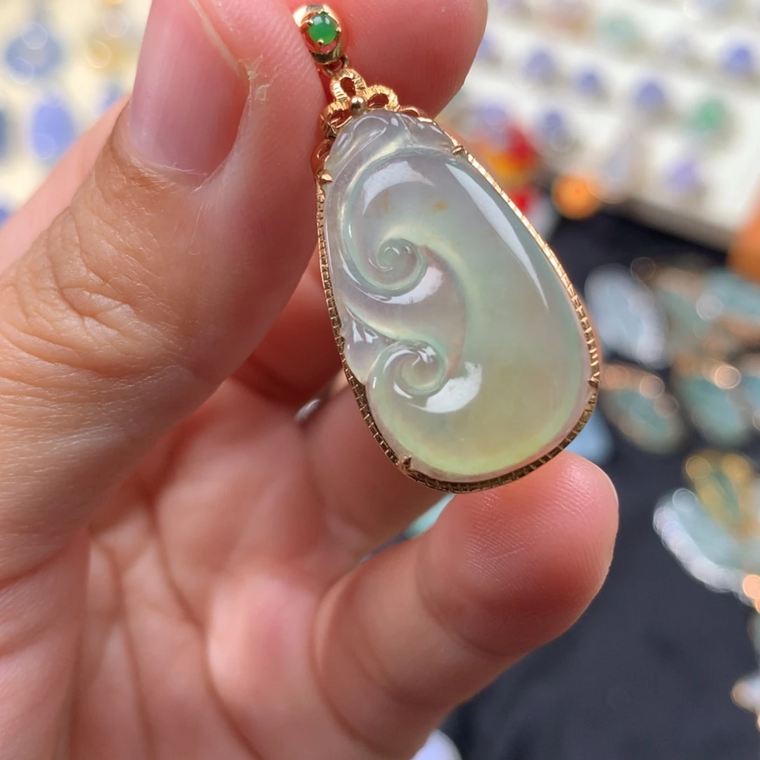 吊坠(不含链)18K金镶嵌翡翠