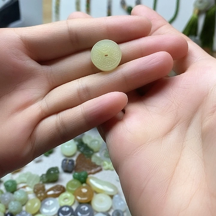 未镶嵌和田玉挂件