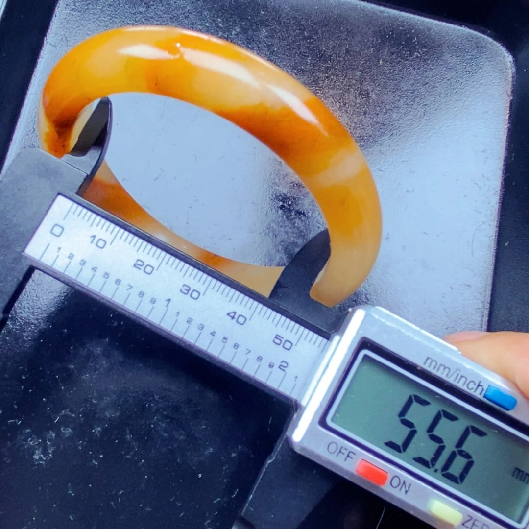 石英质玉（黄龙玉）未镶嵌吊坠(不含链)