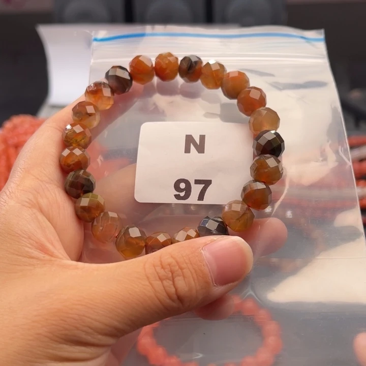 南红玛瑙未镶嵌多样性发货默认微瑕10mm