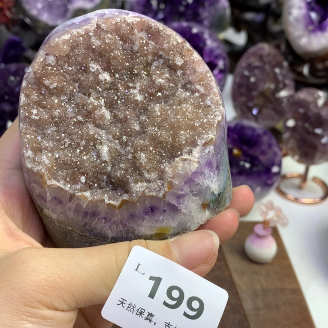 紫晶未镶嵌大型摆件（非配饰）