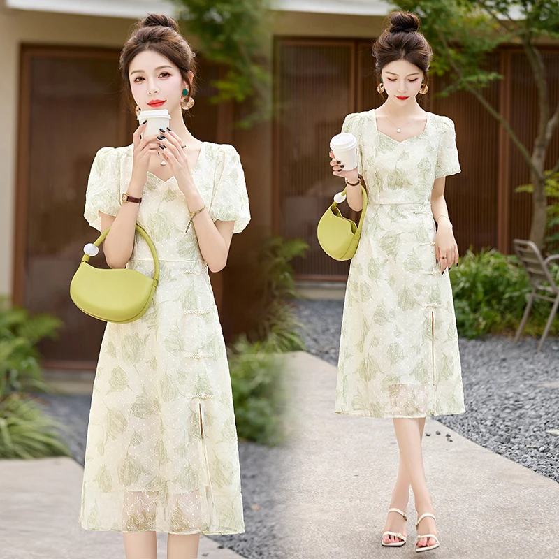 新中式印花连衣裙女2025夏季新款泡泡袖时尚收腰百搭长裙