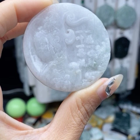 翡翠颈饰未镶嵌翡翠