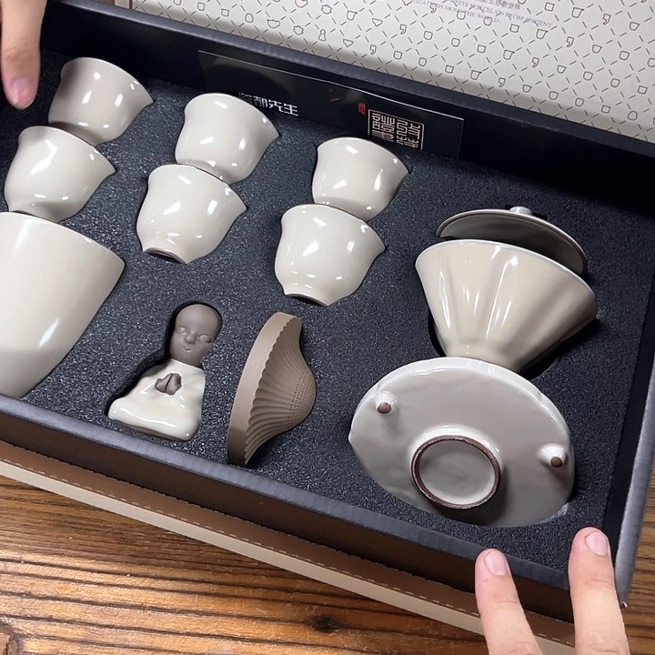 孤品茶具套装等。