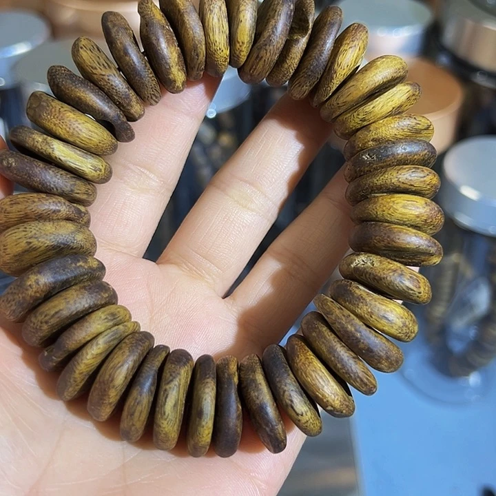 沉香沉香碎屑老料树丁虫漏单圈乌身圆叶1.933