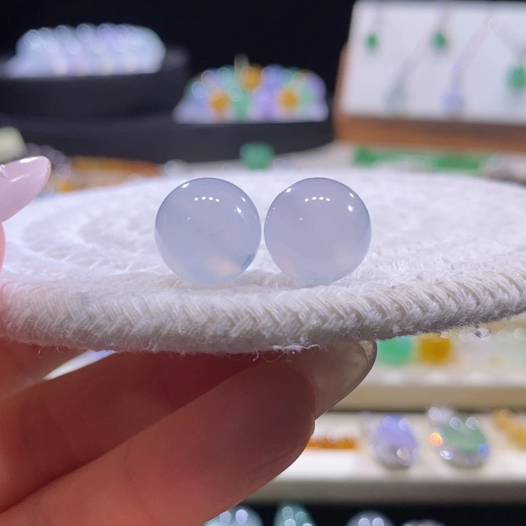 翡翠未镶嵌颈饰翡翠冰胶蓝底珠多样性发其一