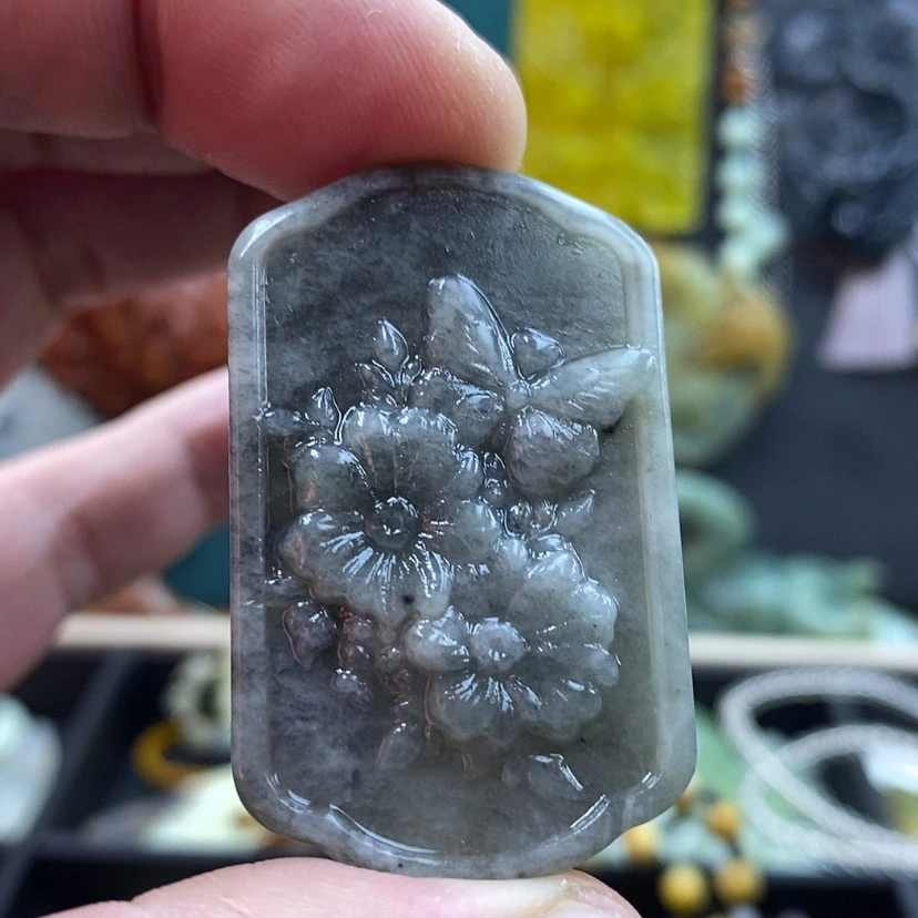 【闪购商品】未镶嵌蛇纹石玉吊坠