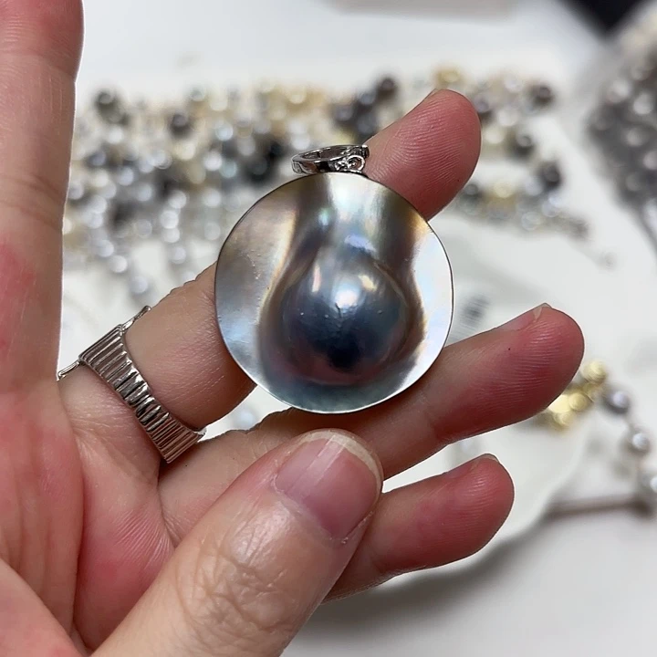 雪***奕颈饰银S925镶嵌拼合珍珠（马贝珠）