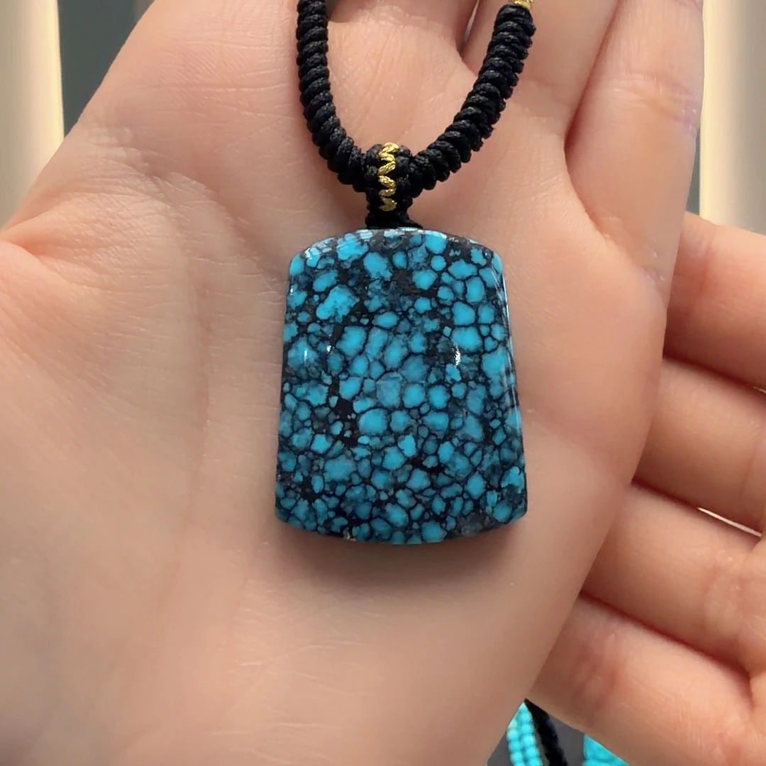 绿松石未镶嵌颈饰