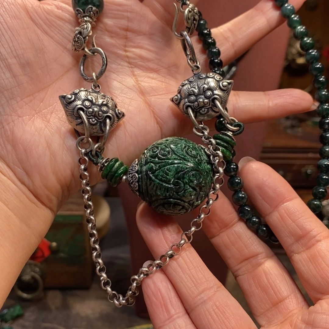 翡翠吊坠(赠链)未镶嵌