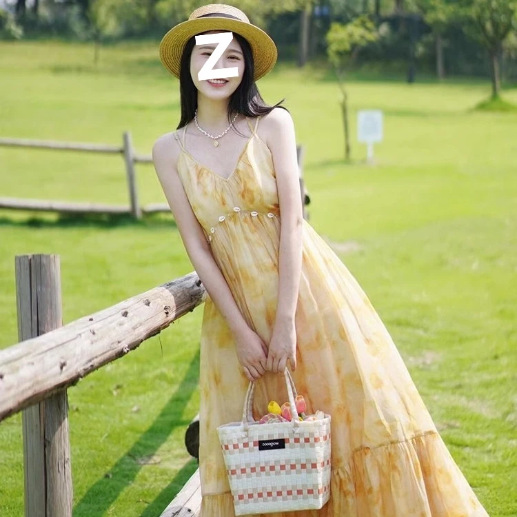 显瘦气质时尚小众甜美小清新森系复古法式长款碎花吊带裙 2025夏