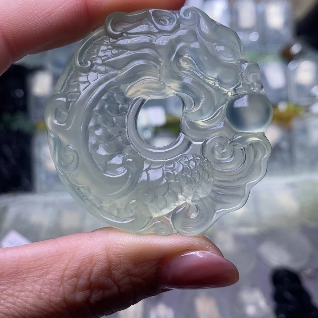 蛇纹石玉颈饰未镶嵌，