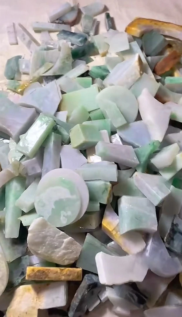 翡翠碎片料练手料鱼缸料