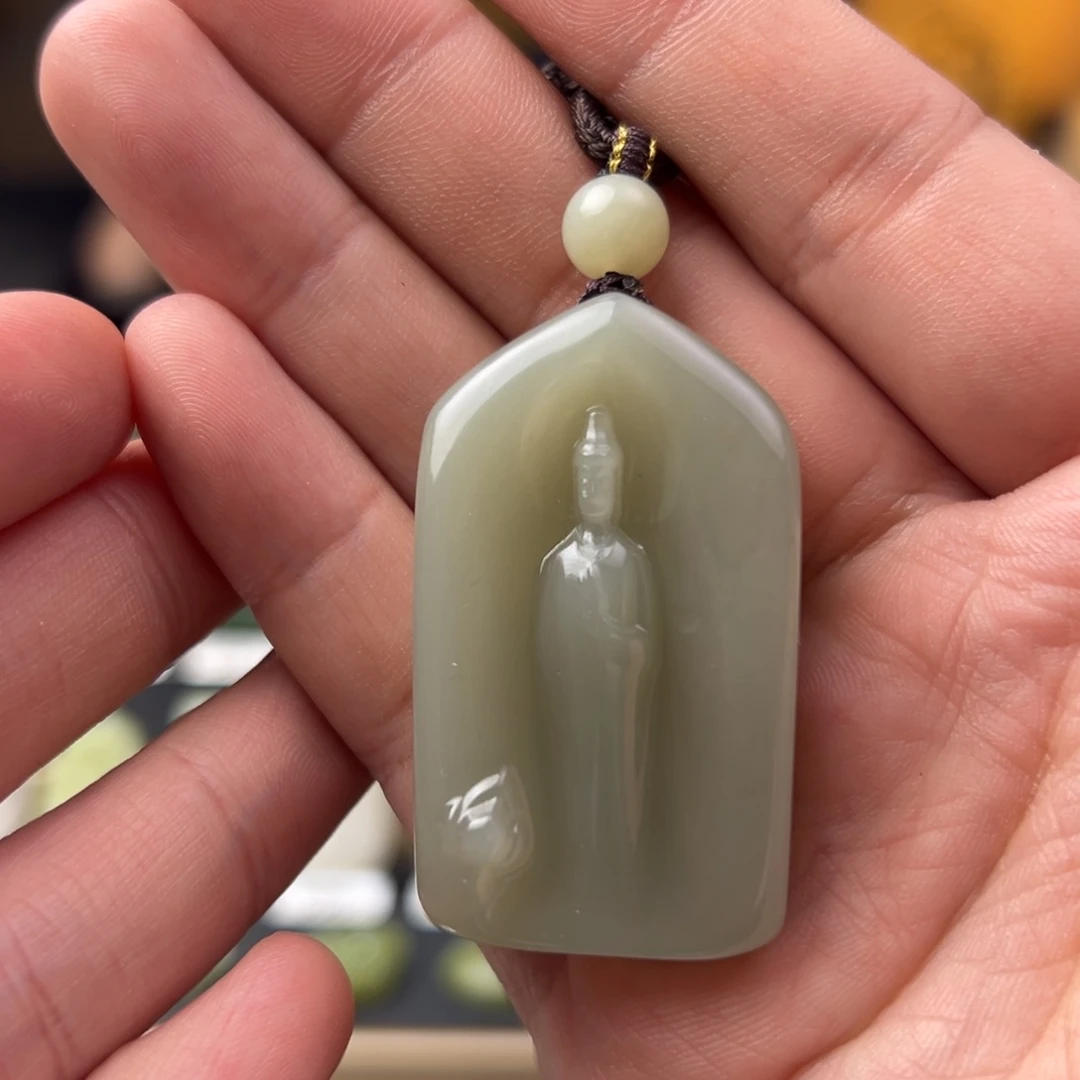 王***恺和田玉未镶嵌挂件