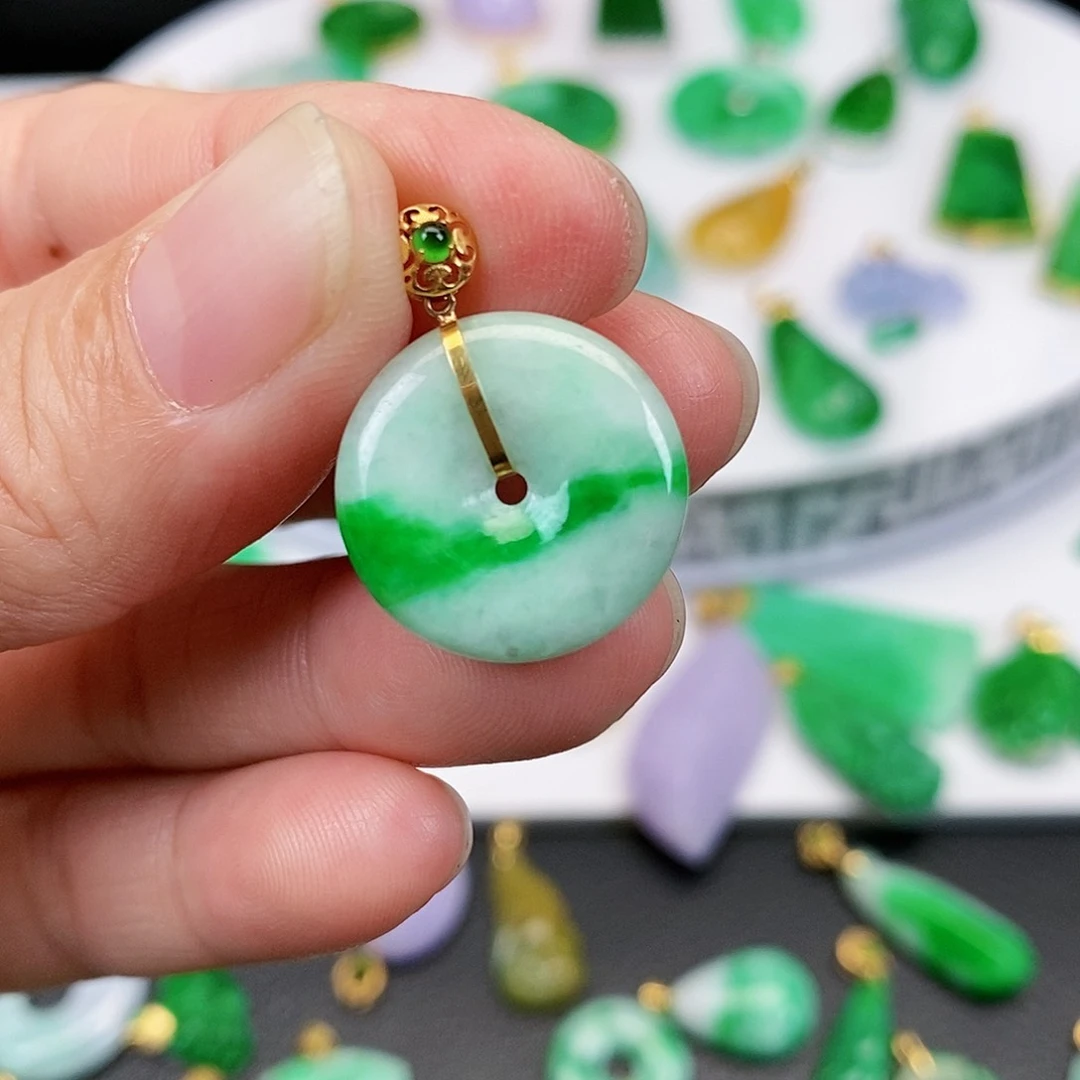 翡翠吊坠(不含链)18K金镶嵌