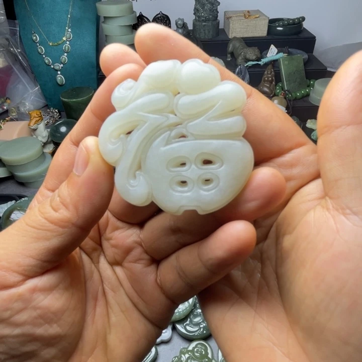 和田玉未镶嵌珠宝半成品