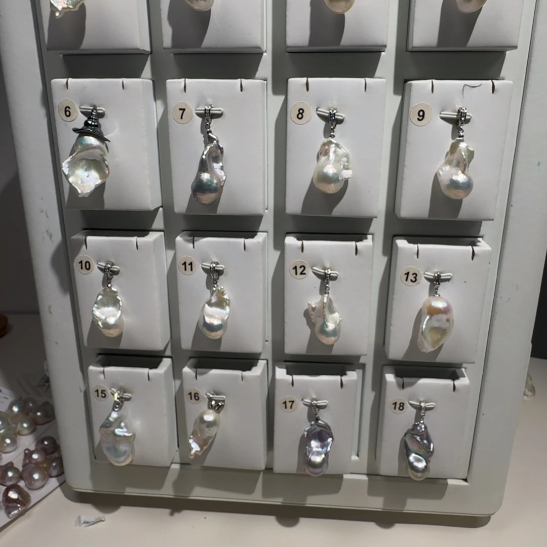 大***手颈饰合金淡水珍珠