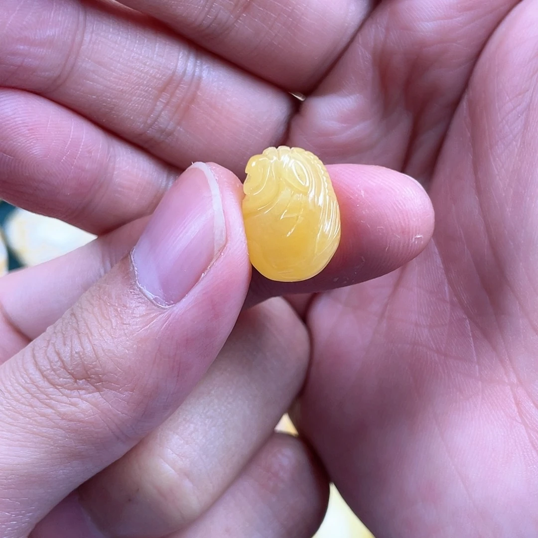 琥珀裸石未镶嵌可*多蜜蜡