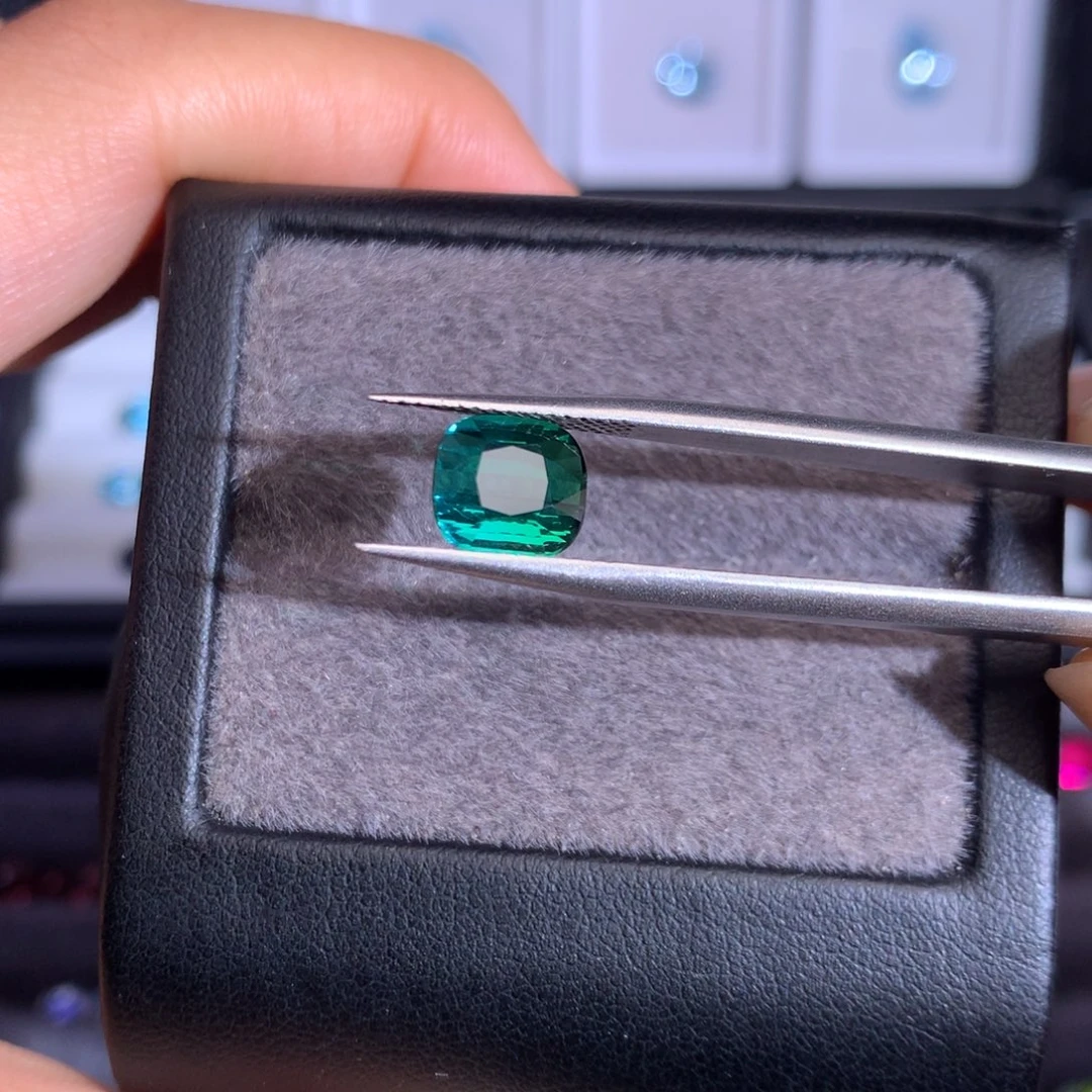 未镶嵌珠宝奇石碧玺2.68ct