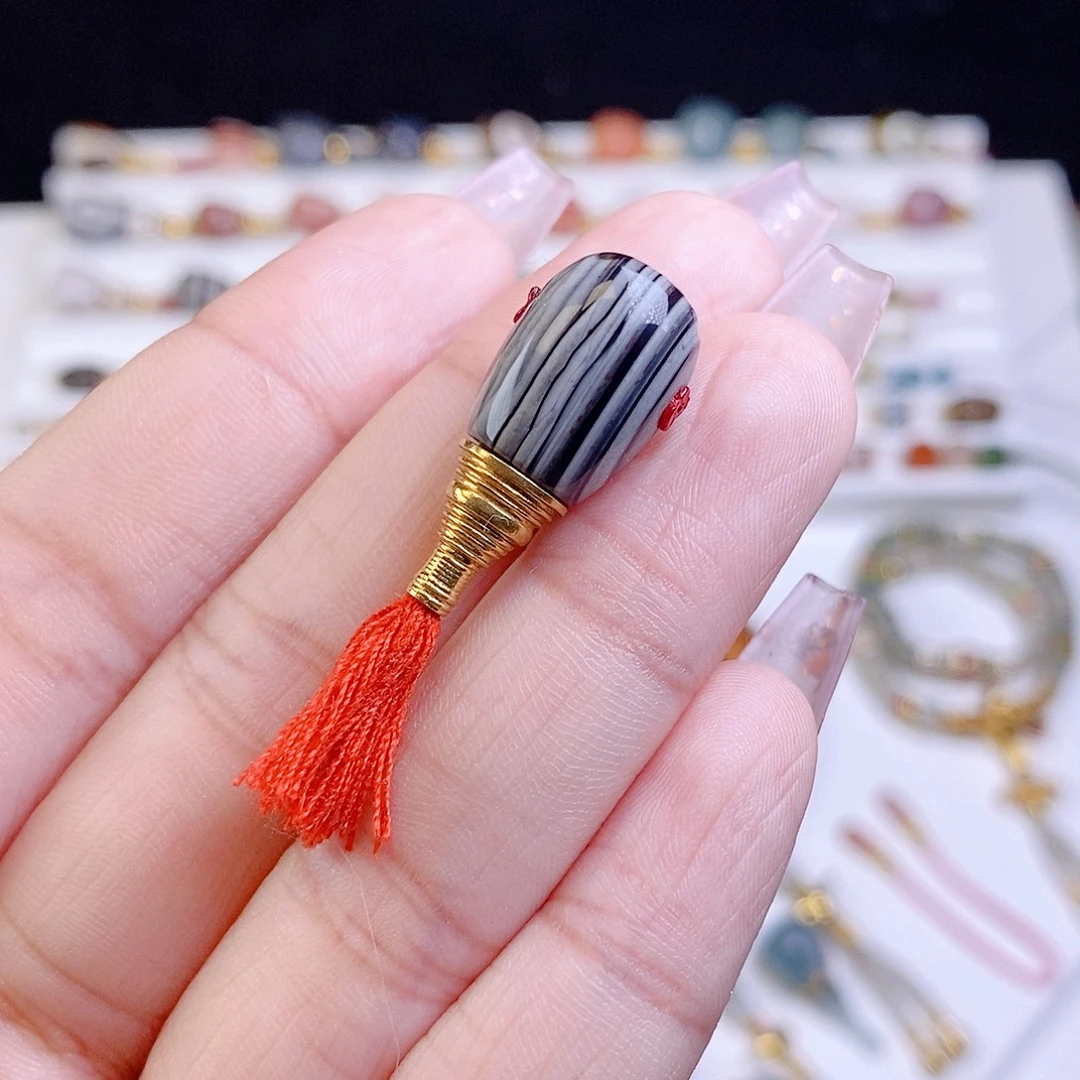 玛瑙/玉髓18K金镶嵌颈饰对孔10.8