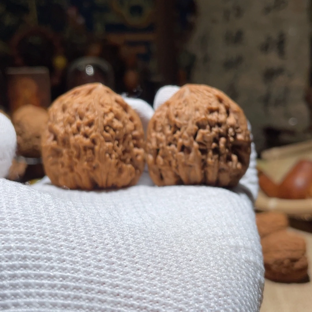 *****文玩核桃把件涿鹿一代对歪大凹底