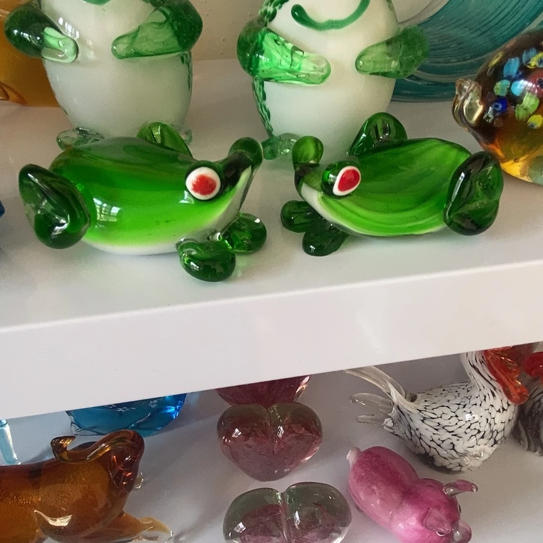 琉璃琉璃青蛙两个