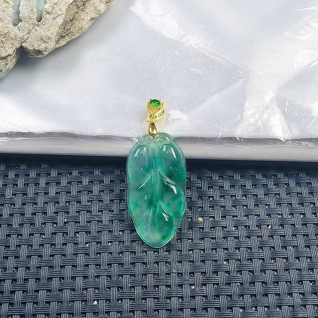 D504冰飘满花叶子吊坠精美妈妈款时尚精致百搭