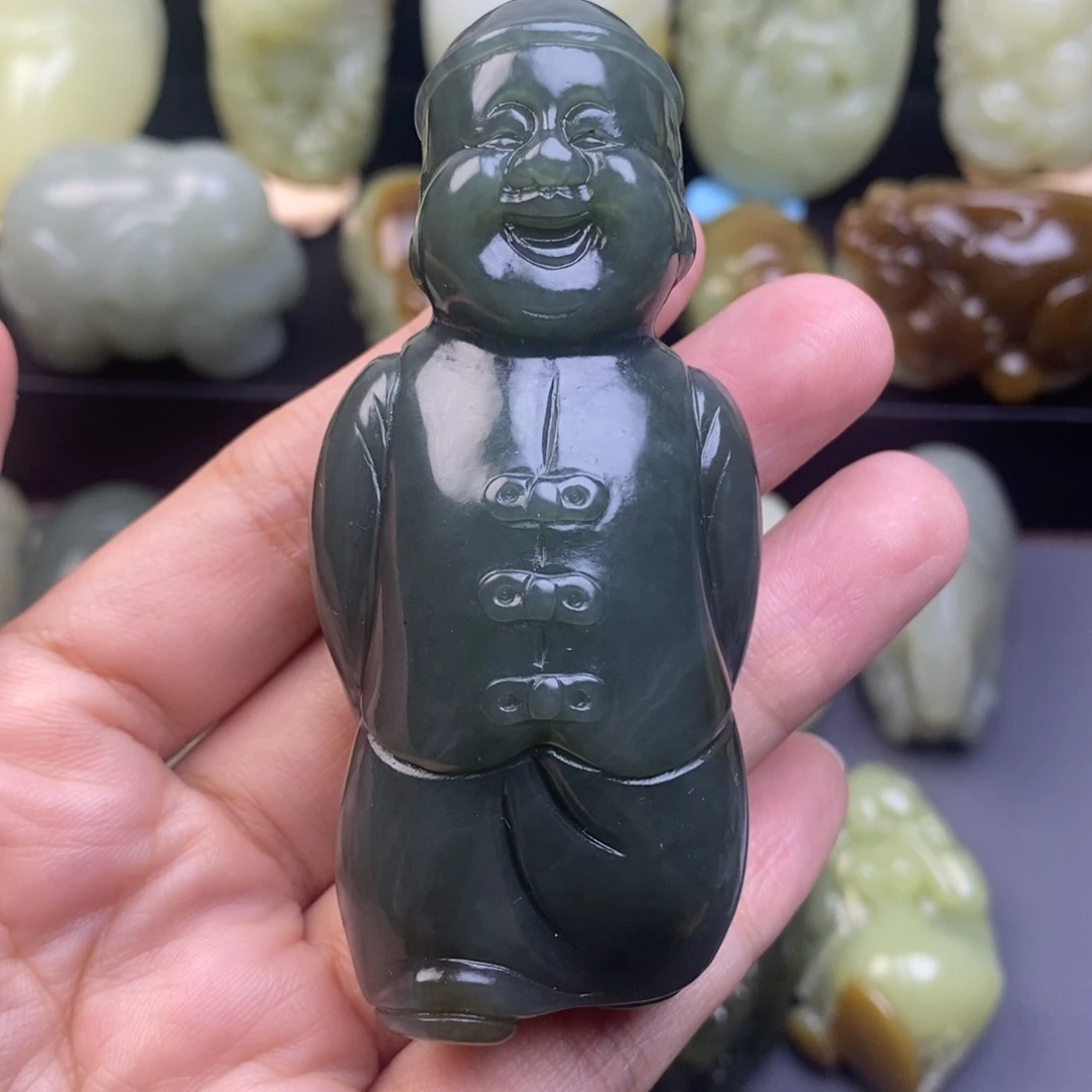 和田玉未镶嵌把件
