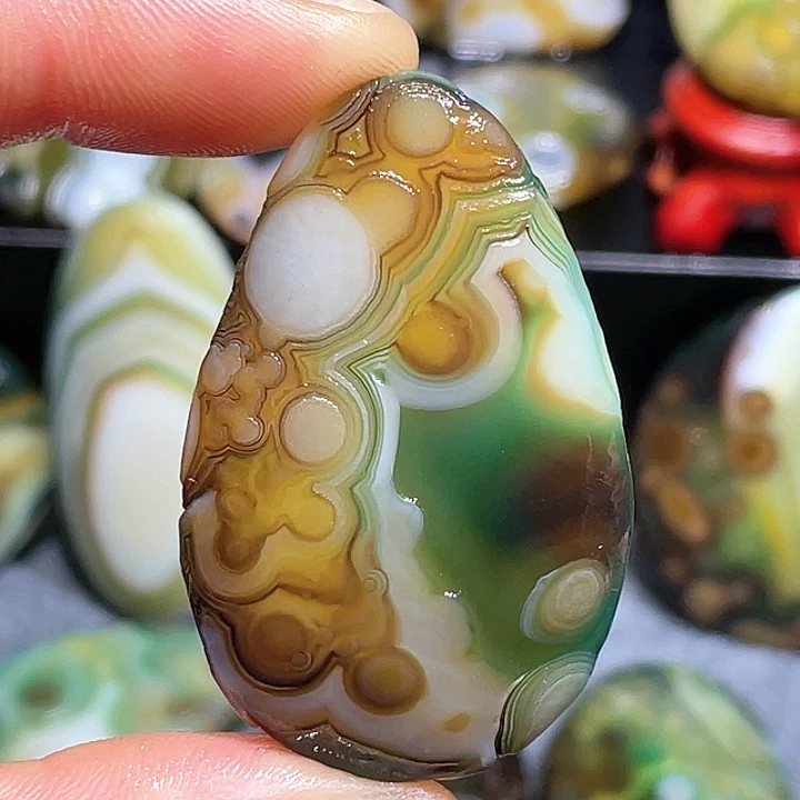 珠宝奇石玛瑙未镶嵌