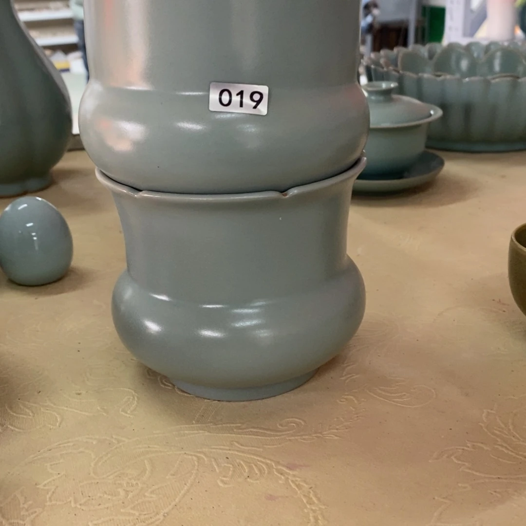 摆件收**哥抱朴汝瓷仿古微瑕