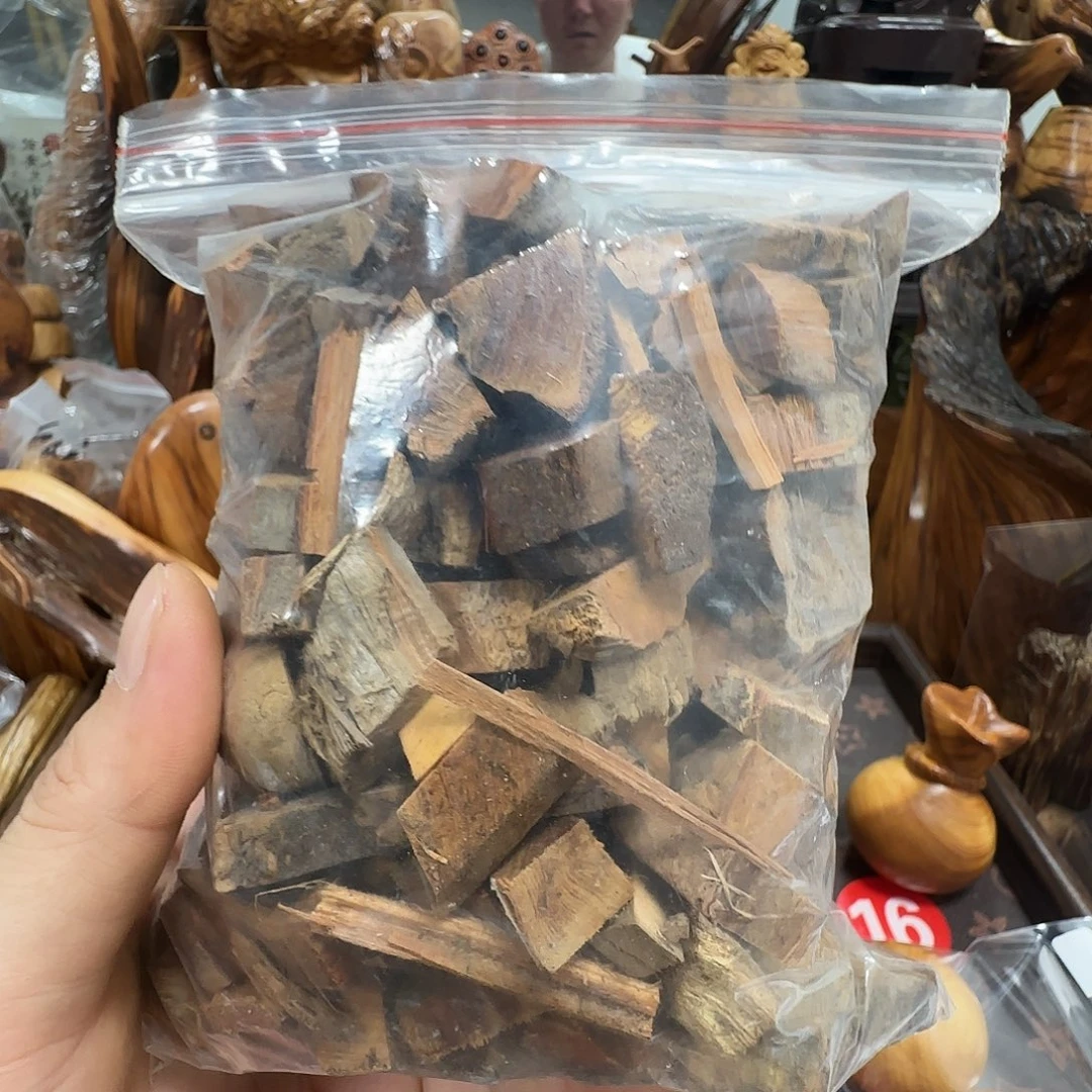 雪***松柏木（崖柏）太行陈化黑油熏香块